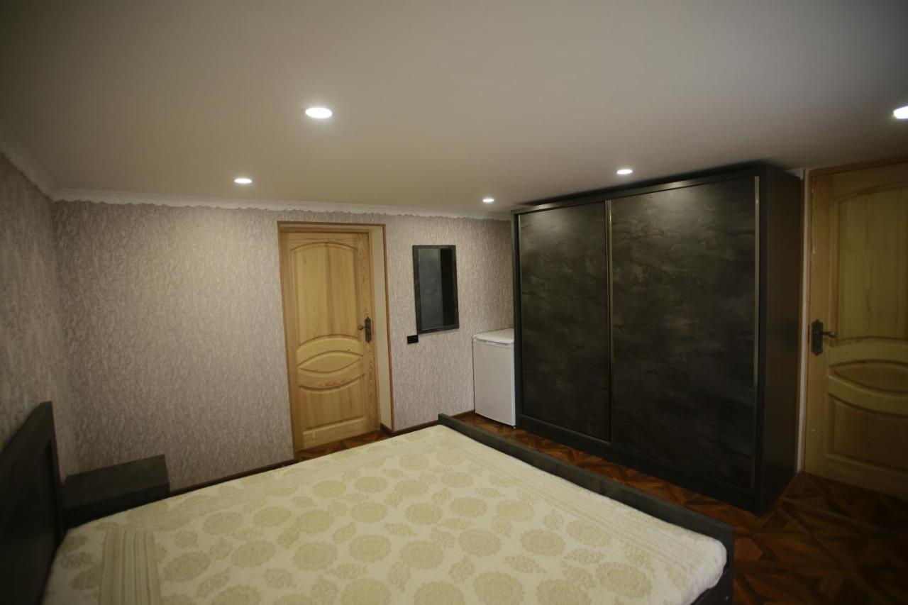 Guest House Nikola Zugdidi Kültér fotó