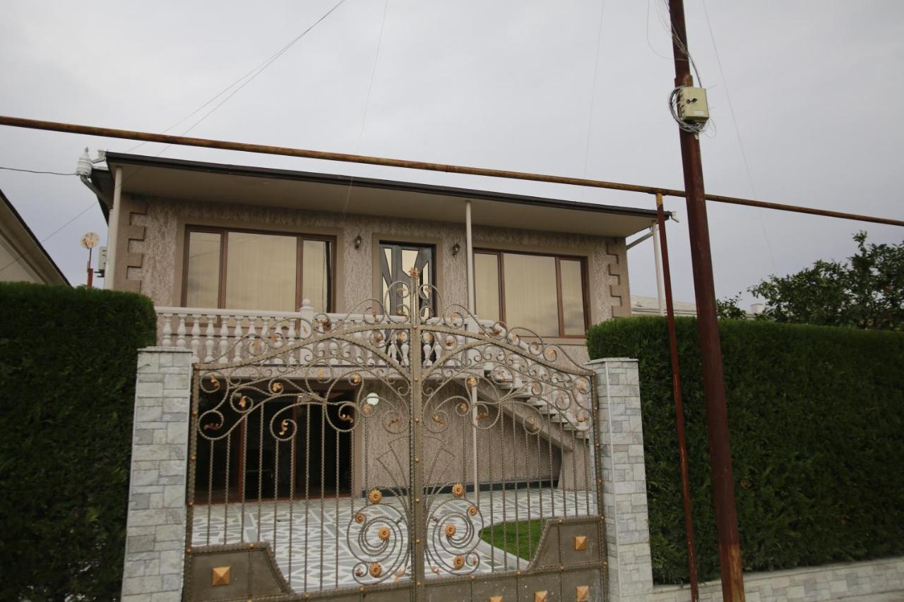 Guest House Nikola Zugdidi Kültér fotó