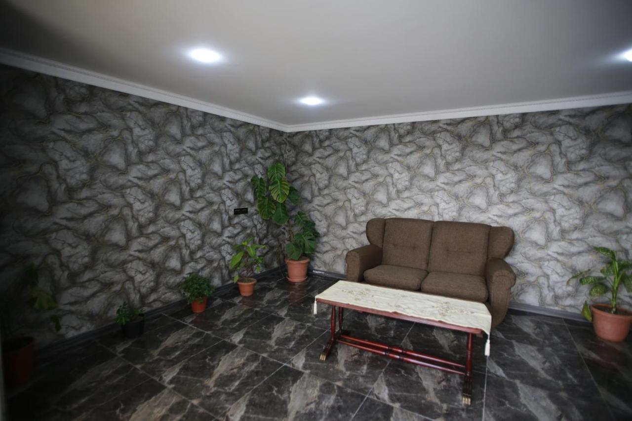 Guest House Nikola Zugdidi Kültér fotó