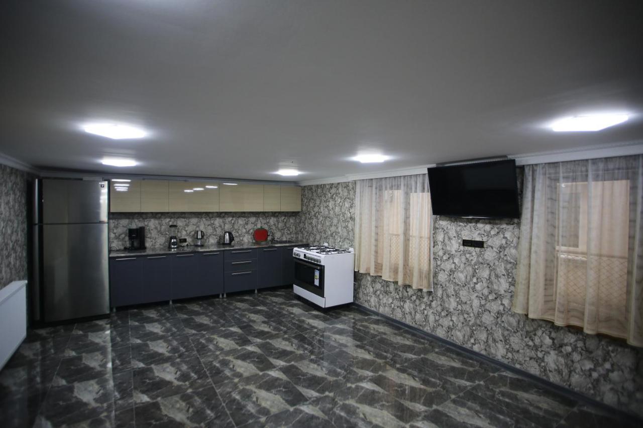 Guest House Nikola Zugdidi Kültér fotó